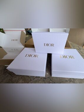 Dior Empty Gift Box Set (3) White Pebbled Texture – Like New
